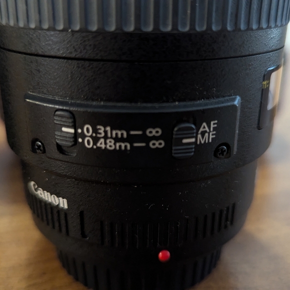 Canon macro lens EF 100mm - Picture 3 of 4